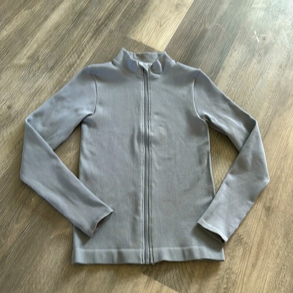 Fabletics - Ribbed Seamless Jacket- Stormcloud Jacket - Size Small - Picture 4 of 14
